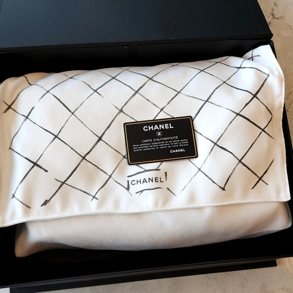 Large Lambskin Chanel Classic double flapbag
